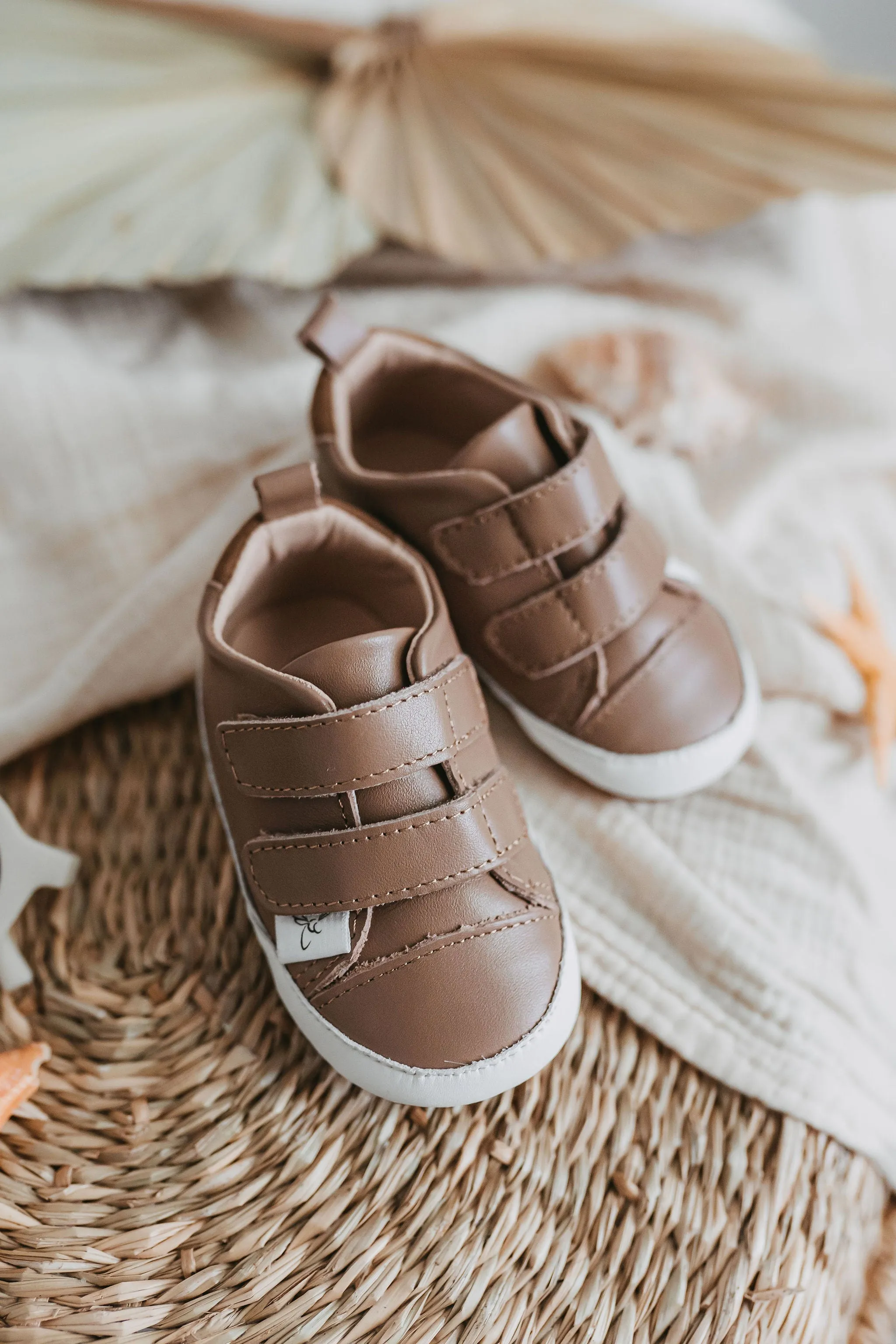 Little Love Bug Casual Chocolate Low Top