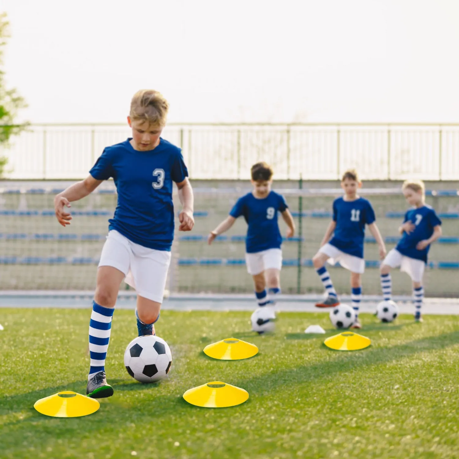 Speed Agility Training Equipment Set For Pro Beginner Including Cones Parachute Stakes Hurdles 19.68FT Ladder