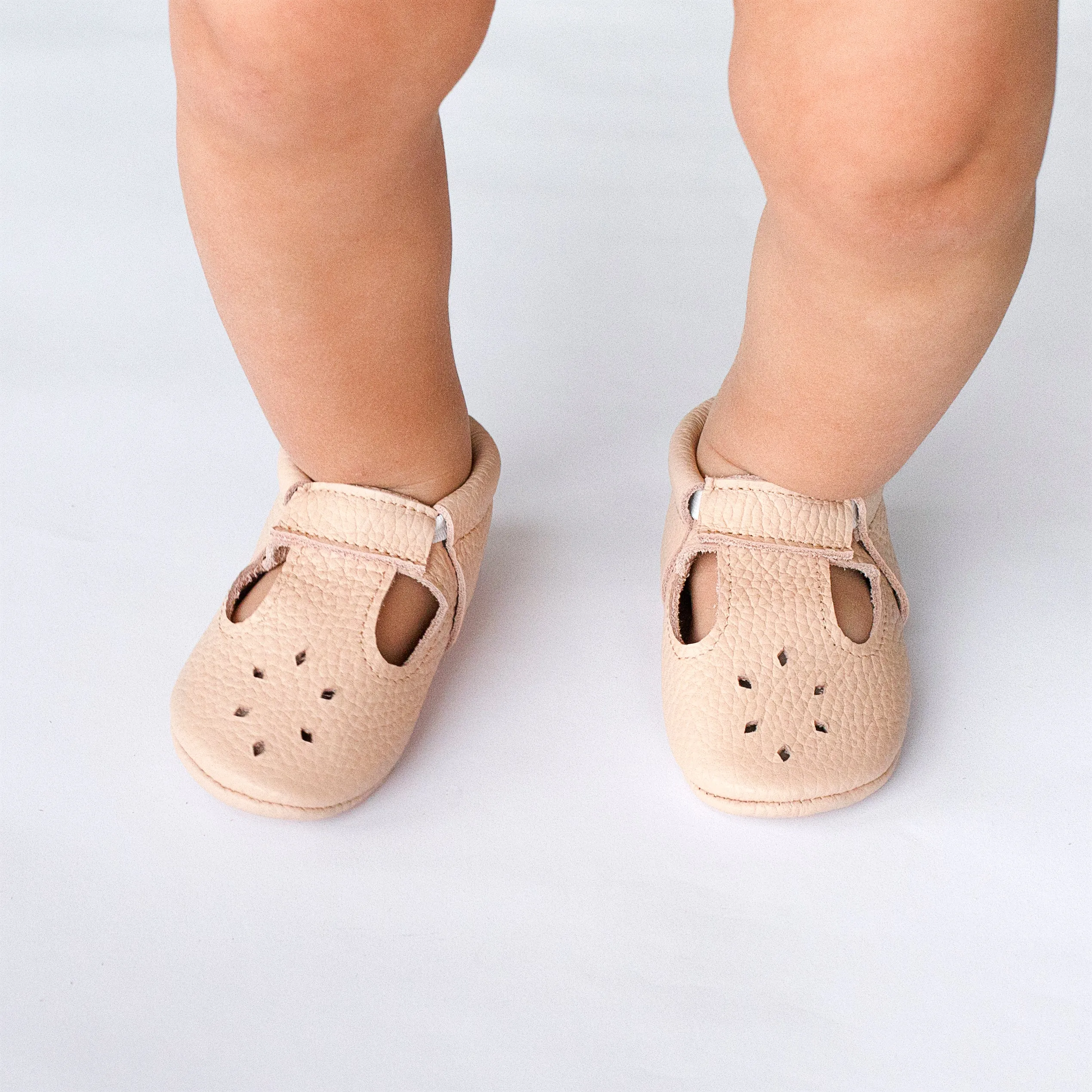 T-strap diamond baby walking shoes