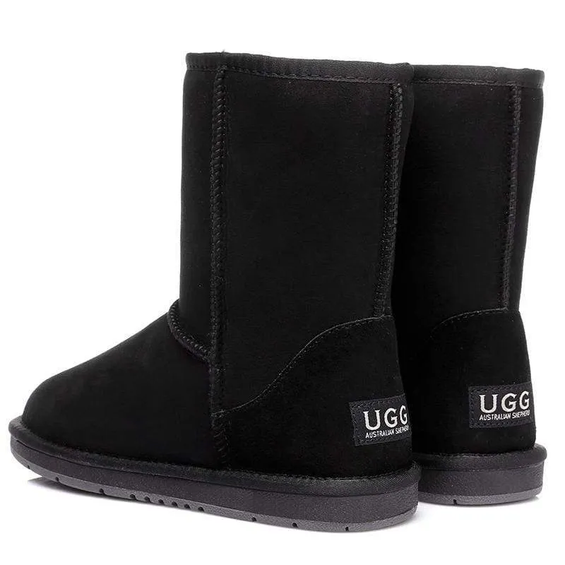 UGG Kids Short Classic Boots (7  years)