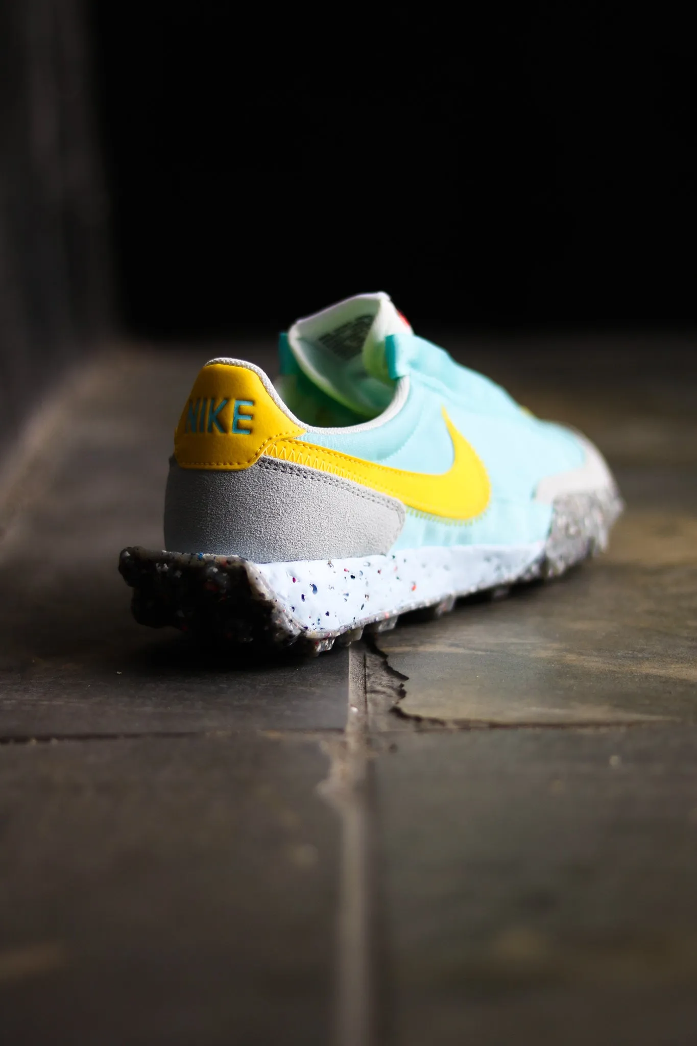 W NIKE WAFFLE RACER CRATER "BLEACHED AQUA"