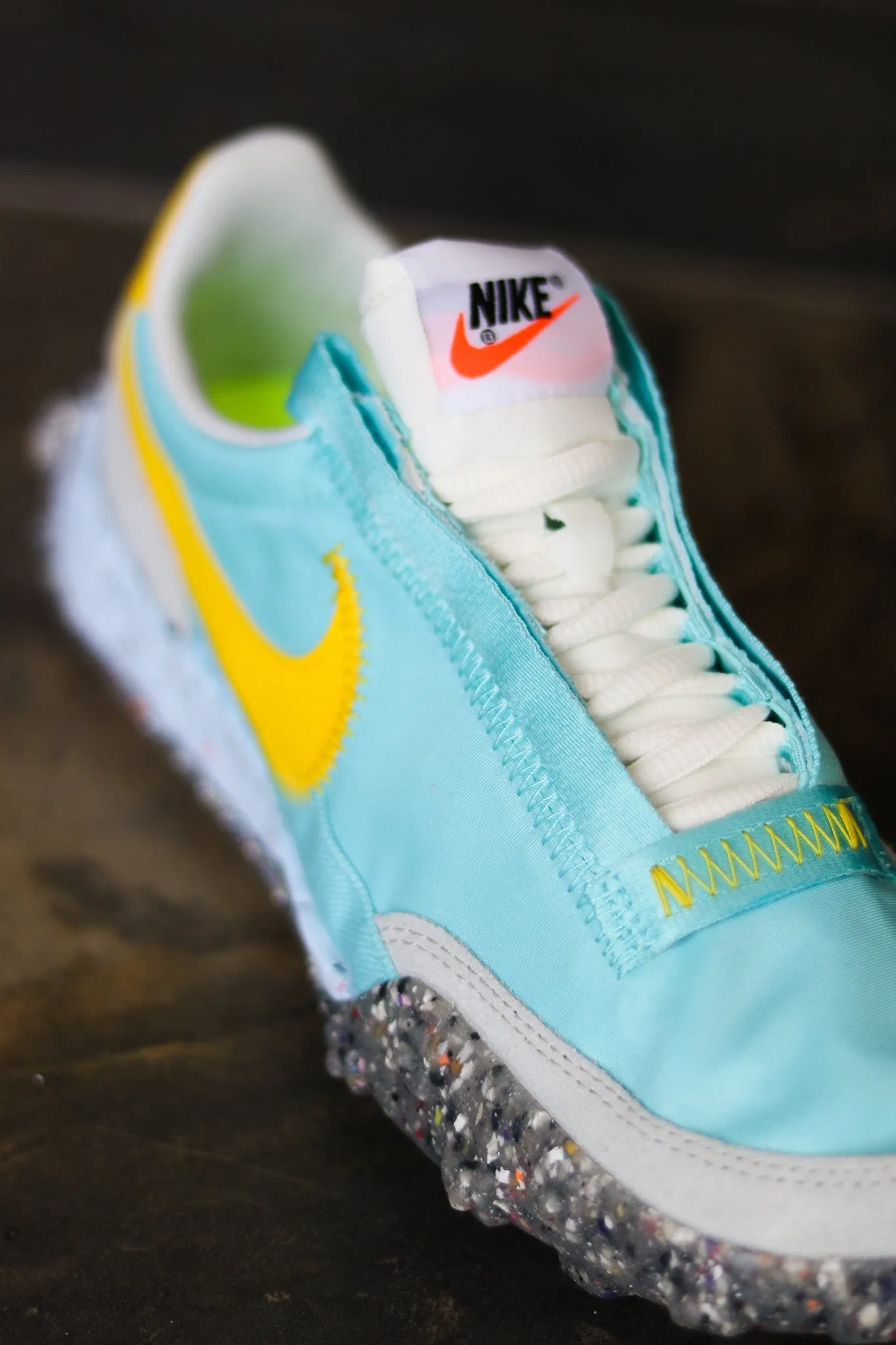 W NIKE WAFFLE RACER CRATER "BLEACHED AQUA"